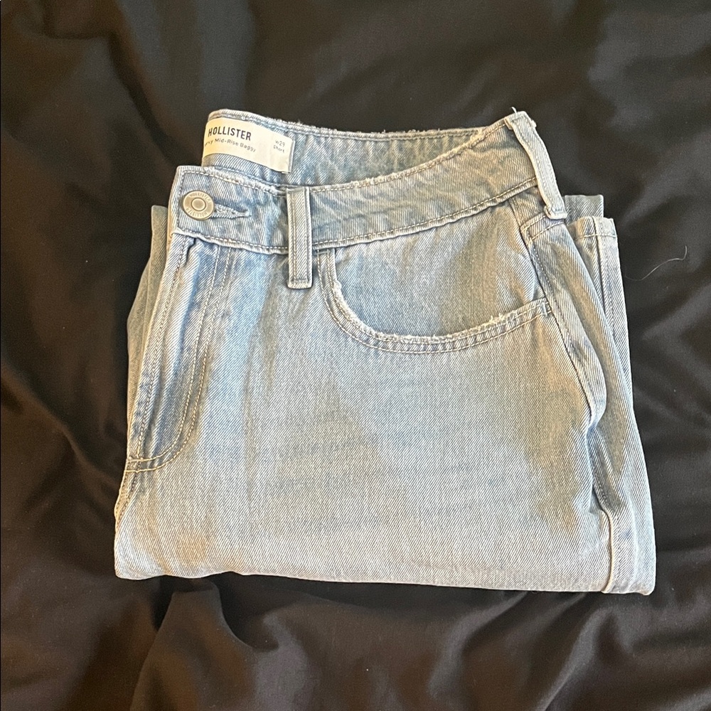 Hollister Women's Light Wash Curvy Mid Rids Baggy Jeans